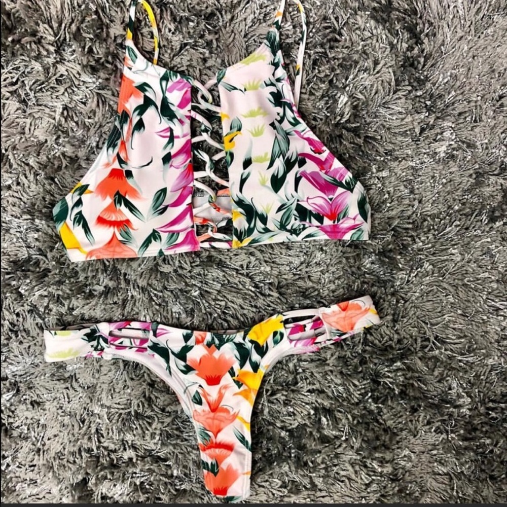 STONE FOX SWIM LOOK ALIKE BIKINI SET